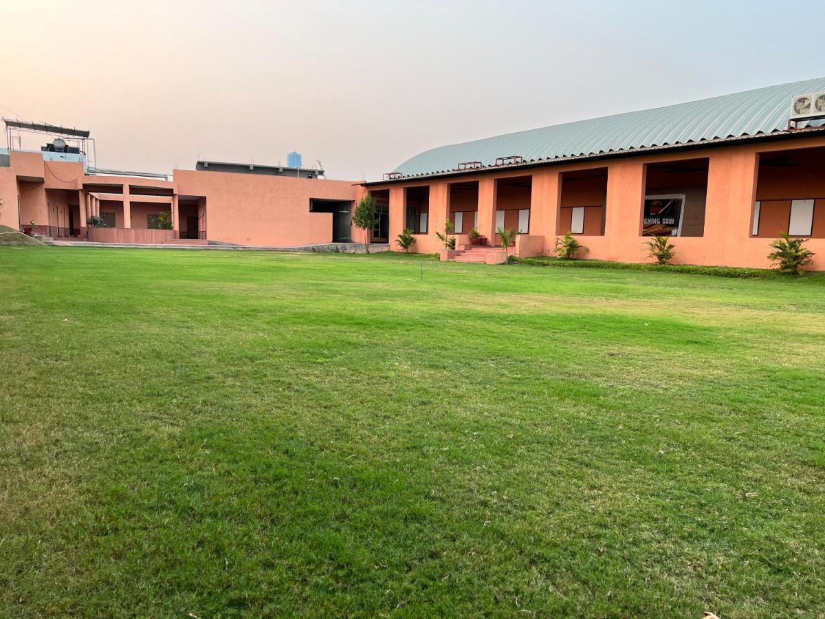 Santu Basil - An Eco Resort Bhavnagar Zewnętrze zdjęcie